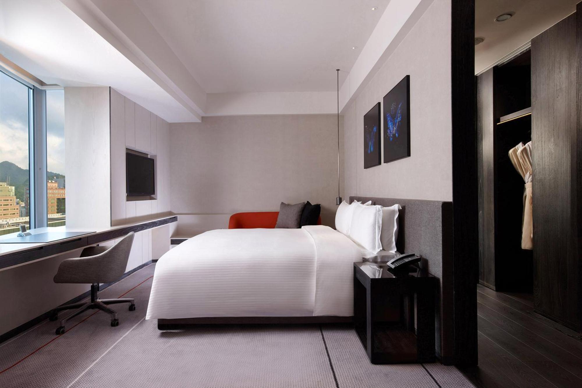 Humble House Taipei, Curio Collection By Hilton Taipei